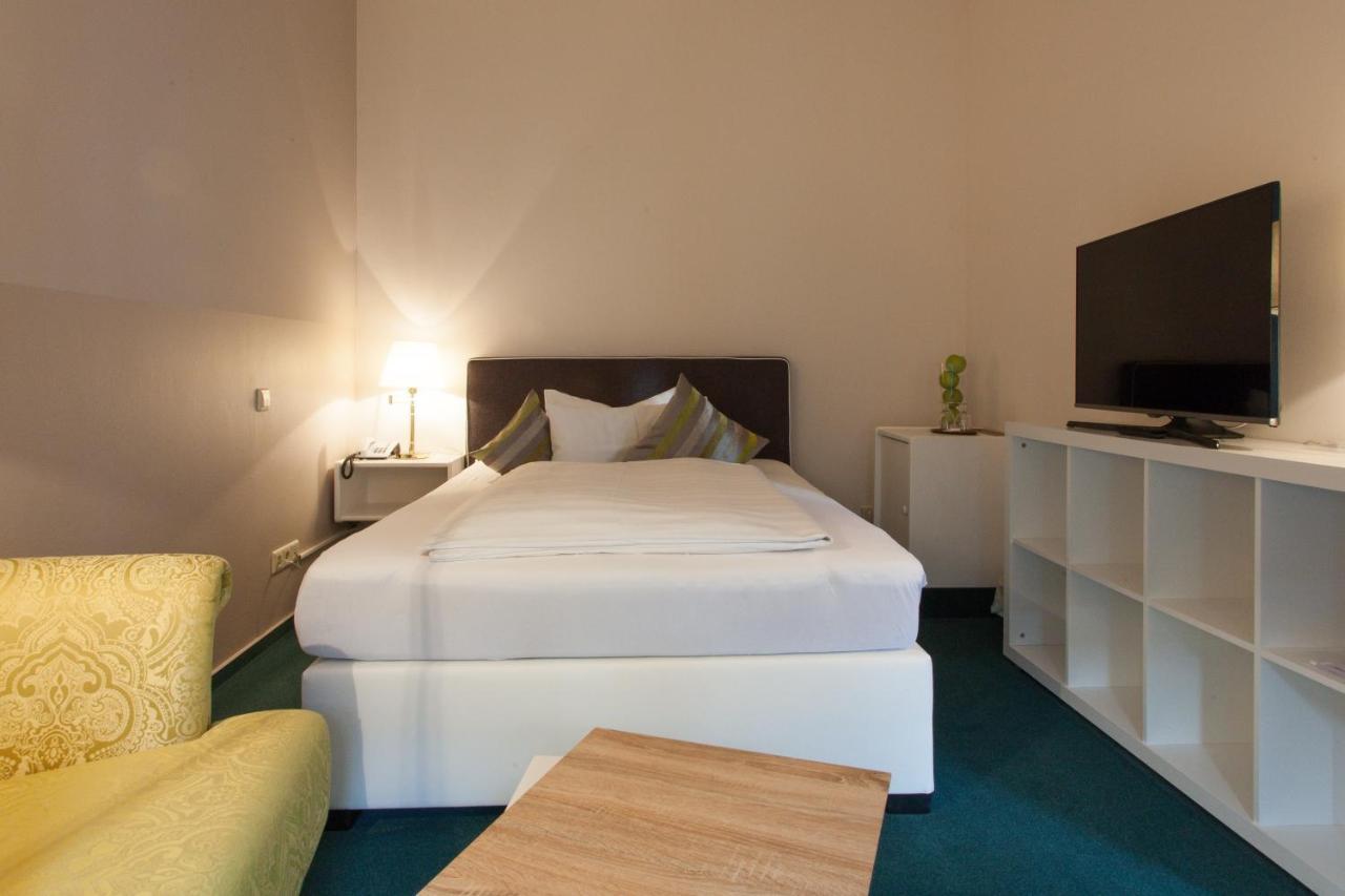 Hotel Am Grudenberg Halberstadt Exteriör bild